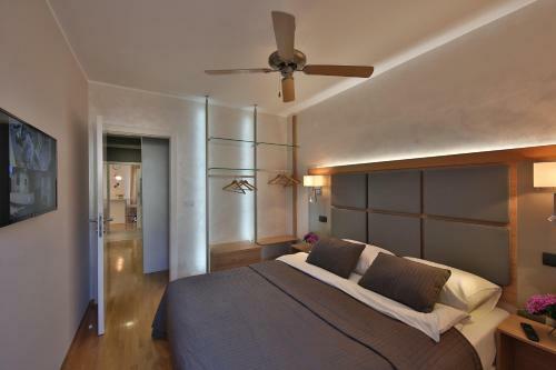 Cathy 5 Star Supreme Apartment