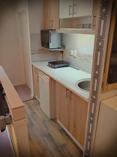 Banshill Apartment