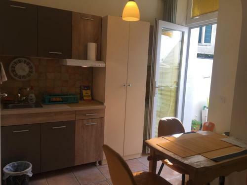 Apartamento Crown Street Garden Studio