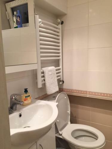 Apartamento Crown Street Garden Studio