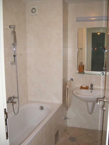 True Blue Apartment Belvile