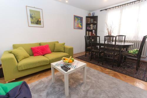 Apartamento The Best Belgrade's House