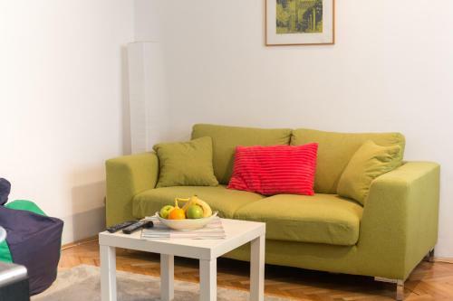 Apartamento The Best Belgrade's House