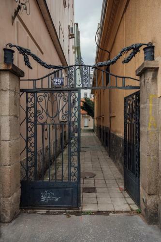 Molders Apartments