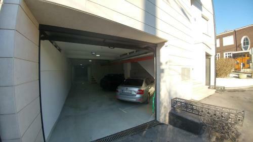 J&j Apartments