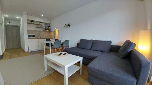 J&j Apartments