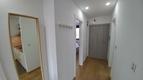 J&j Apartments