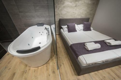 Hostal Empire Luxury Apartments