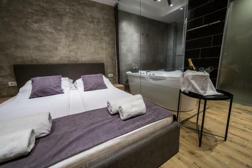 Hostal Empire Luxury Apartments