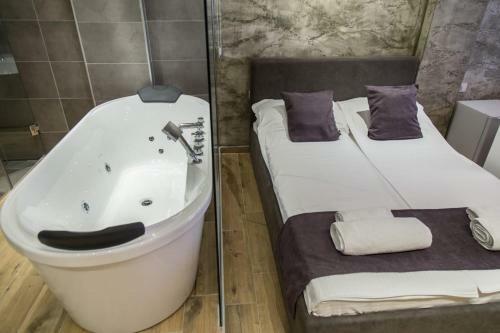 Hostal Empire Luxury Apartments