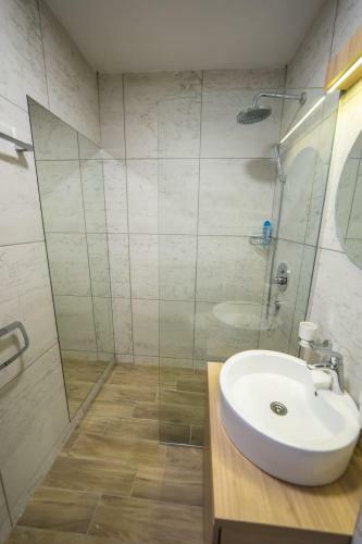 Hostal Empire Luxury Apartments