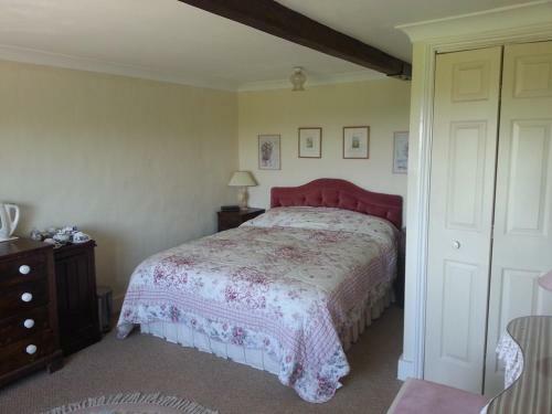 Bed & Breakfast Pigeonwood House