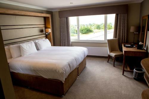 Bowfield Hotel & Country Club