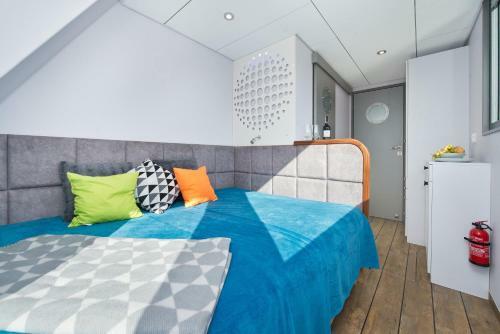 Houseboat
