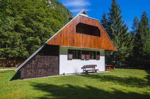 Po?itni?ka Hi?a Radovna