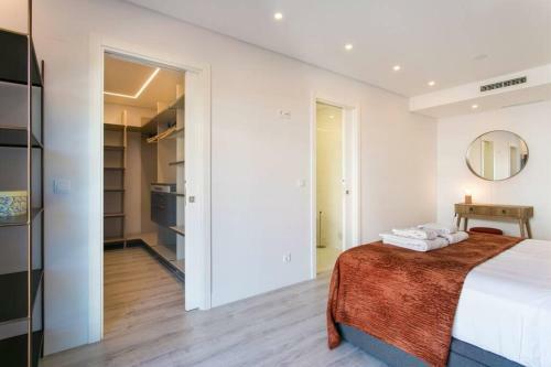 Apartamento Luxury 4 Bedr Flat W/ Panoramic Views & Pool!!