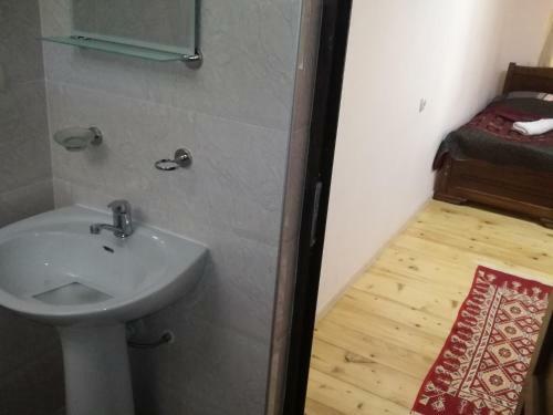 Hostal Dali Kaldanis Guest House