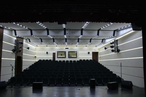 Hotel Night & Theater