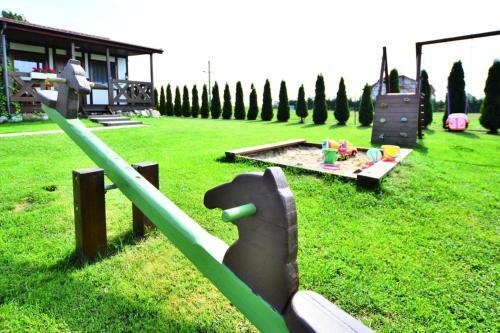 Holiday Complex, Bobolin