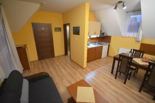 Apartm�ny Best I. Be?e?ov�