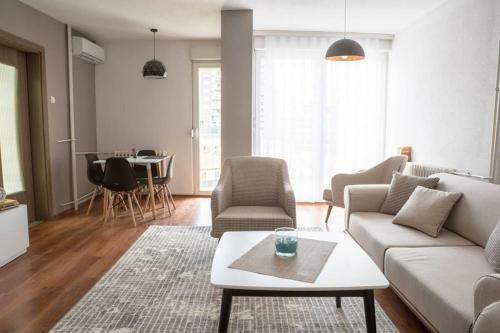 Lina - Prn, The Dardania Apartment