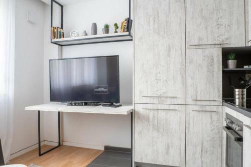 Lina - Prn, Dream Apartment In Main Square