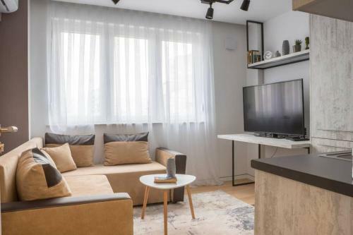 Lina - Prn, Dream Apartment In Main Square