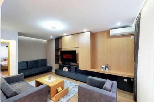 Lina - Prn, City Park Apartment