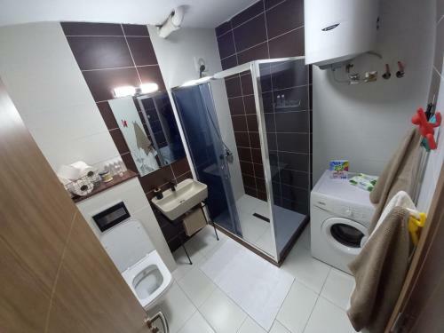 Aaa Apartment
