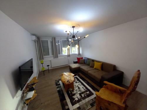 Aaa Apartment