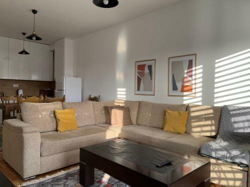 Central Luxury Apartment