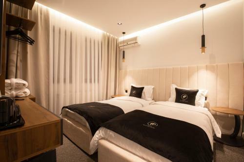 Plaza Boutique Hotel