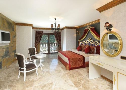 Camelot Boutique Hotel