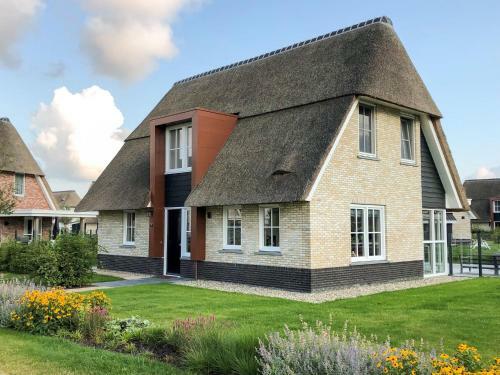 Thatched Villa With Lounge Set, Right At The Water