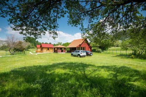 Lovcen Mountain Cottages