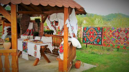 Hostal Pensiunea Rares