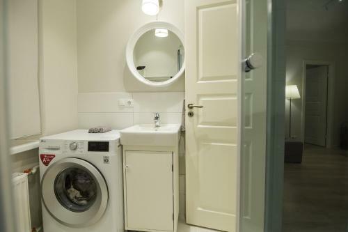 Renovated Apartment In Riga Center