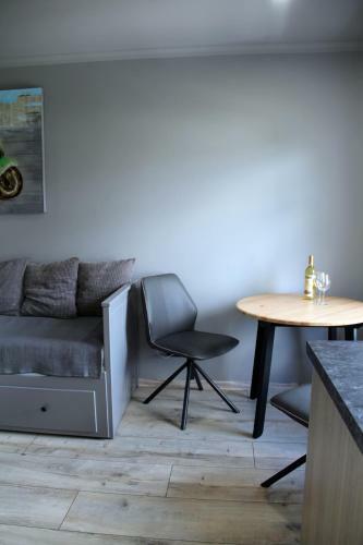 Loft Design Studio Apartment & Free Parking