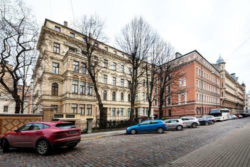 Kalnina Quiet Apartment In City Center