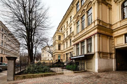Kalnina Quiet Apartment In City Center