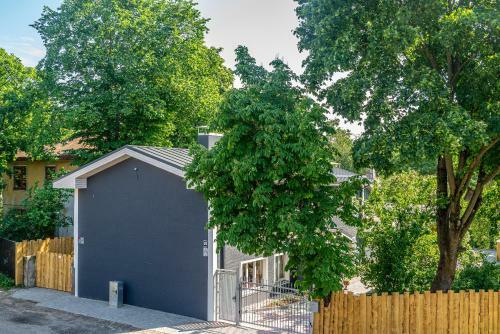 Green Garden & Parking Apartments