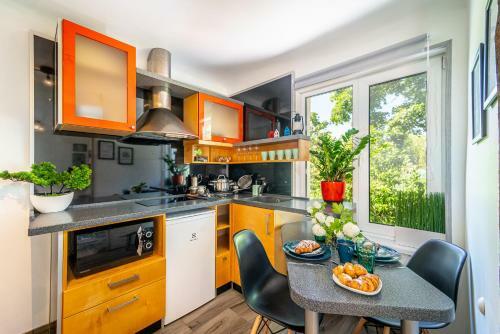 Green Garden & Parking Apartments