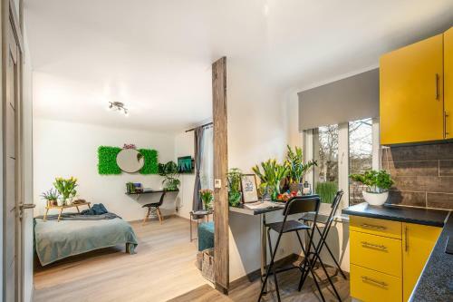 Green Garden & Parking Apartments