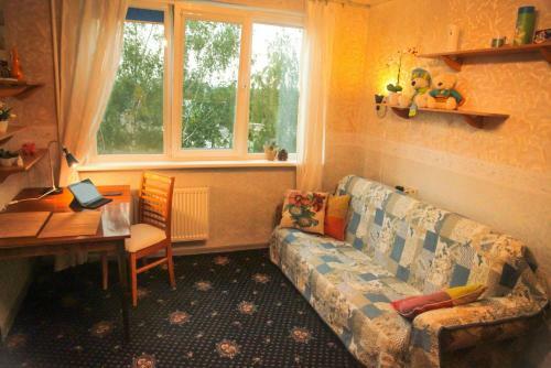 Green Cozy Apartment