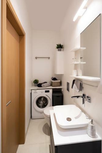 Modern Design Studio Apartment In Riga Center
