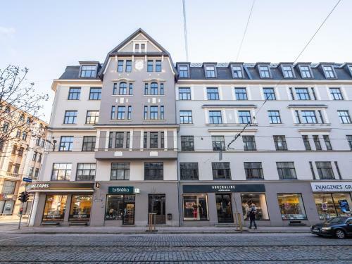 Charming Baron's Residence Apartment