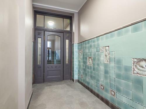 Charming Baron's Residence Apartment