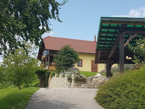Holiday Home Mirt