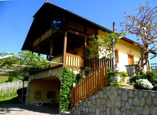 Holiday Home Mirt