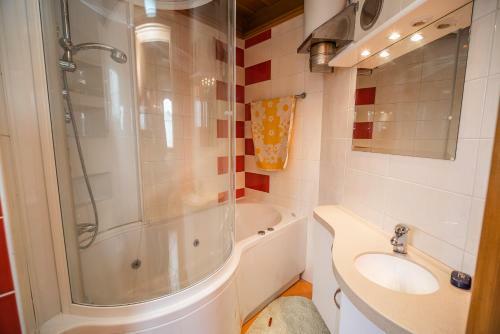 Holiday Home Mirt